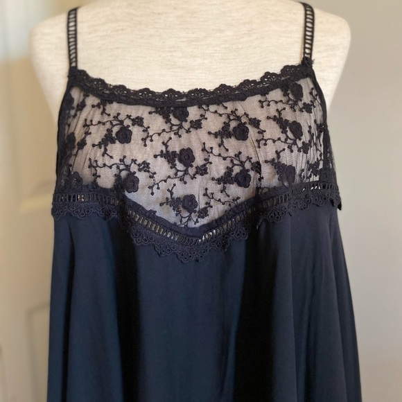 LF Black mini Dress NWT size small - Picture 3 of 11